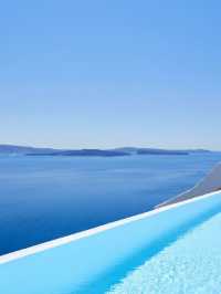 🌟 Santorini's Luxe Escape: Canaves Oia Suites! 🌅🏨