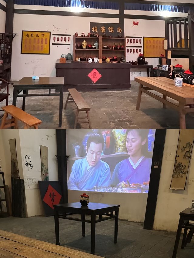 來到了現實中的客棧了，電視劇上的桃花源終於實現啦。