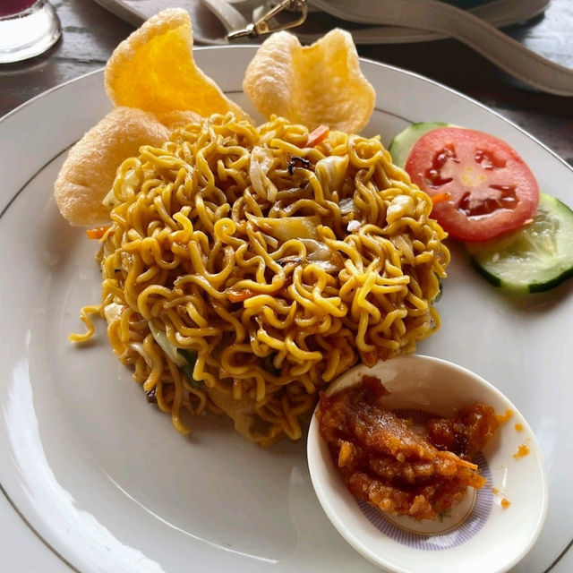 Good food and clean place 