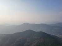 在熊耳山我看到了350多年前的地震遺跡。