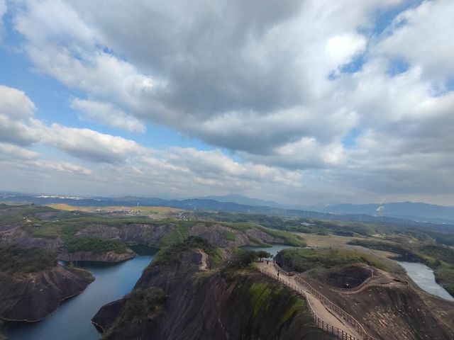 高椅嶺旅遊區剛回來，真的後悔沒早點去……。