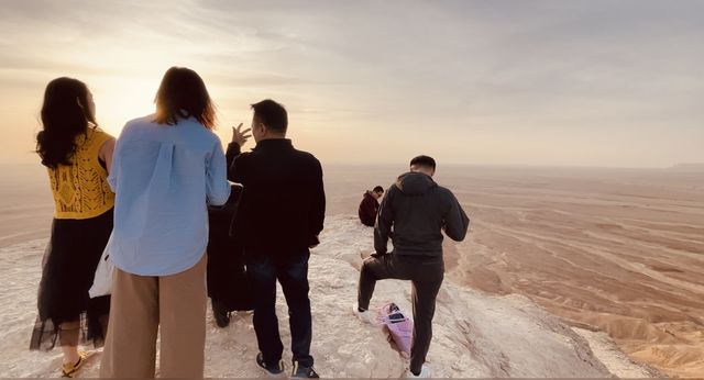 沙特阿拉伯·利雅得Riyadh嘅主要景點：世界之崖