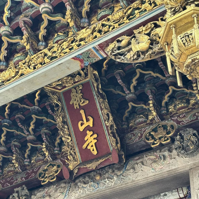 臺北行|在艋舺龍山寺感受心靈的慰藉
