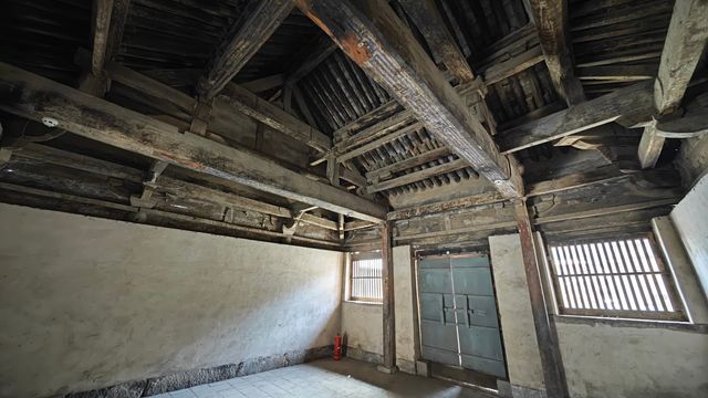 與佛頭寺隔河相望的宋代古建