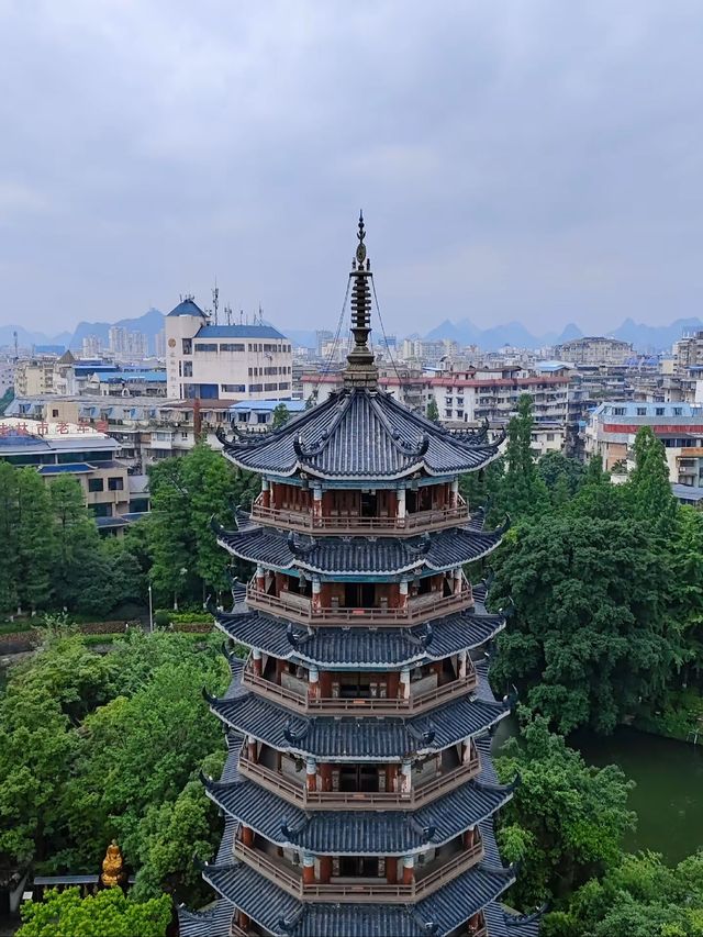 山水入墨，四日行吟，去桂林嘅山水遊行