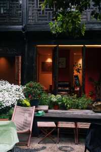 麗江古城｜住進心宿·安雲古院， 影屋頂咖啡