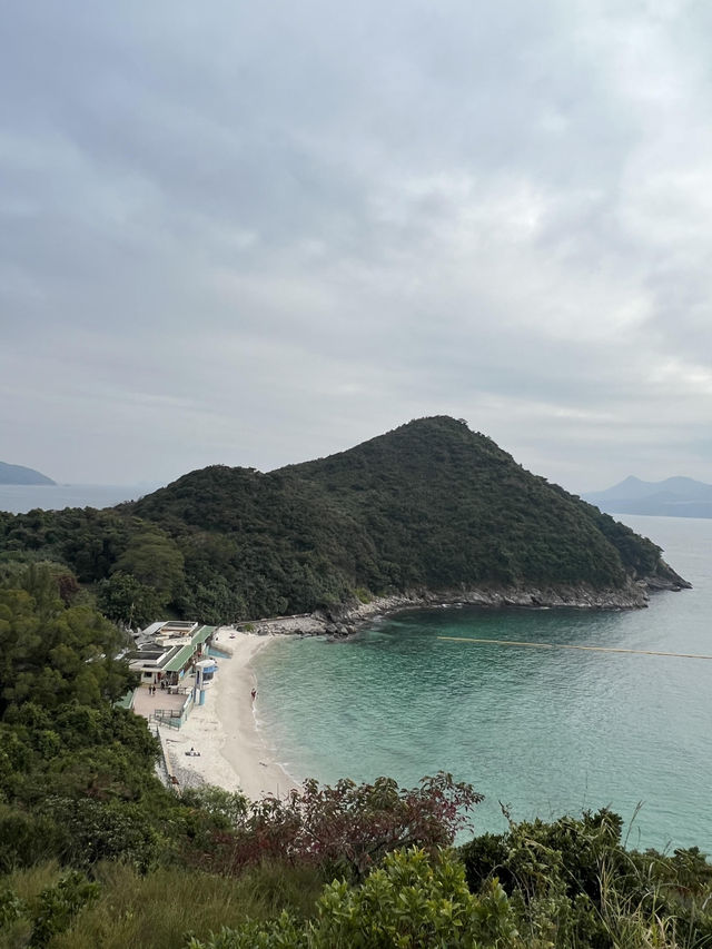 🌊香港絕美玻璃海！西貢行山+半月灣輕徒步攻略！