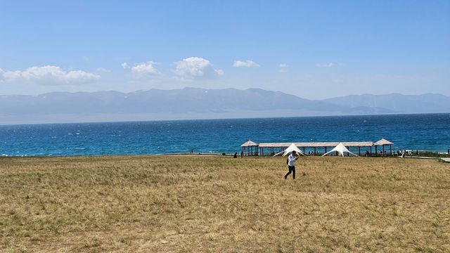 旅行路線   Day1：賽里木湖  Day2: 巴音布魯克  Day3: 那拉提  酒店選擇 第