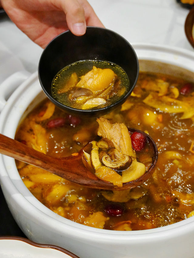 魔都首間！一啖飲盡雲南3000米海拔嘅鮮味