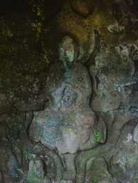 喺都江堰嘅密林深處，隱藏住成都最美嘅唐代造像