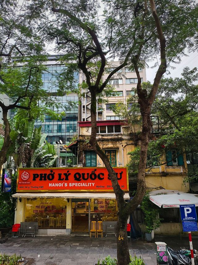 HANOI OLD QUARTER: Blast from the past 😍