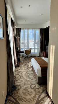 Centrally Located Hotel with Pleasant Amenities