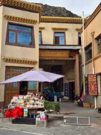 Xiahe's Streets: Where Two Worlds Meet
