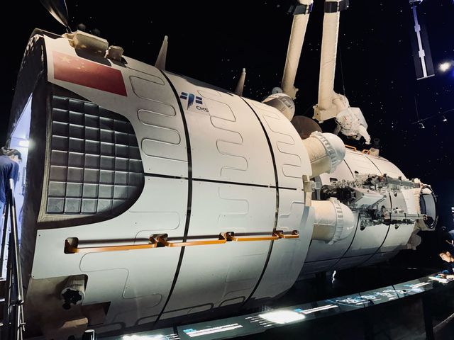 搶破頭的上海天文館攻略｜親子遛娃必衝！