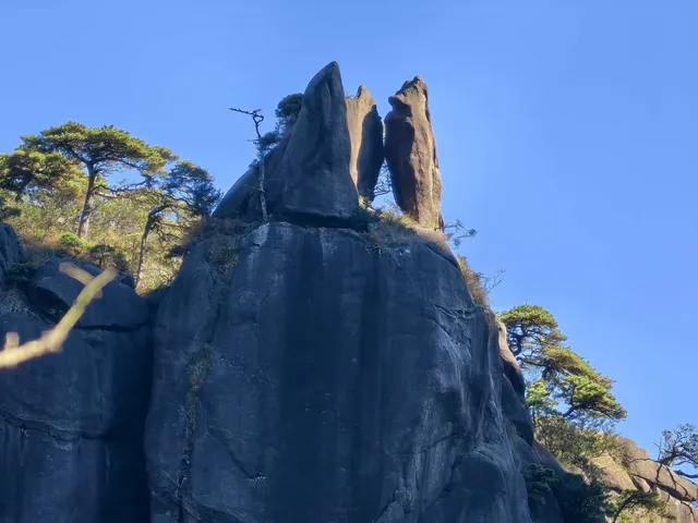 三清山媲美黃山 三清山媲美黃山