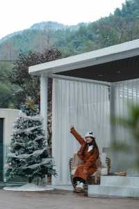 把身體浸入夜色,白晝的帆在此停泊。