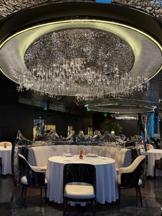 Stop asking! It's in Shenzhen! It's just like City A in the novel!