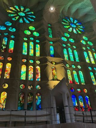 The Sagrada Família is absolutely stunning, just makes you want to take photos