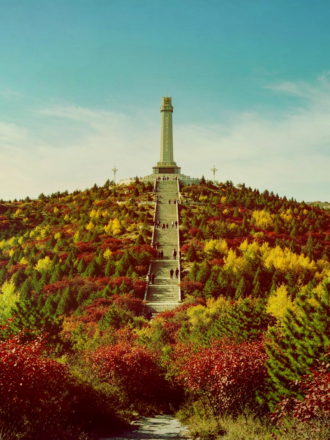 Autumn hike at Liupan Mountain | Visit a 5A red tourism site, enjoy vibrant autumn foliage, and relive Long March stories