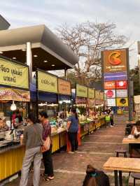 สตรีทฟู้ด จันทบุรี (ตรงข้าม รพ.กรุงเทพจีน )