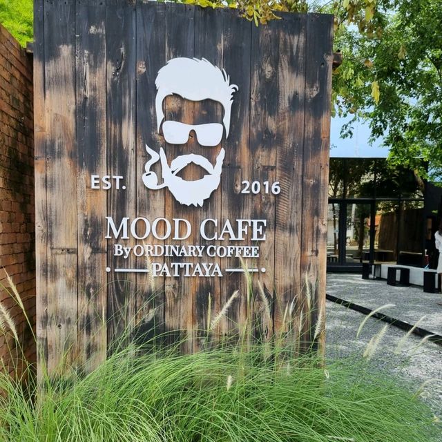 Mood Cafe by Ordinary Coffee คาเฟ่ เท่ๆ ที่มีเสน่ในตัว☕
