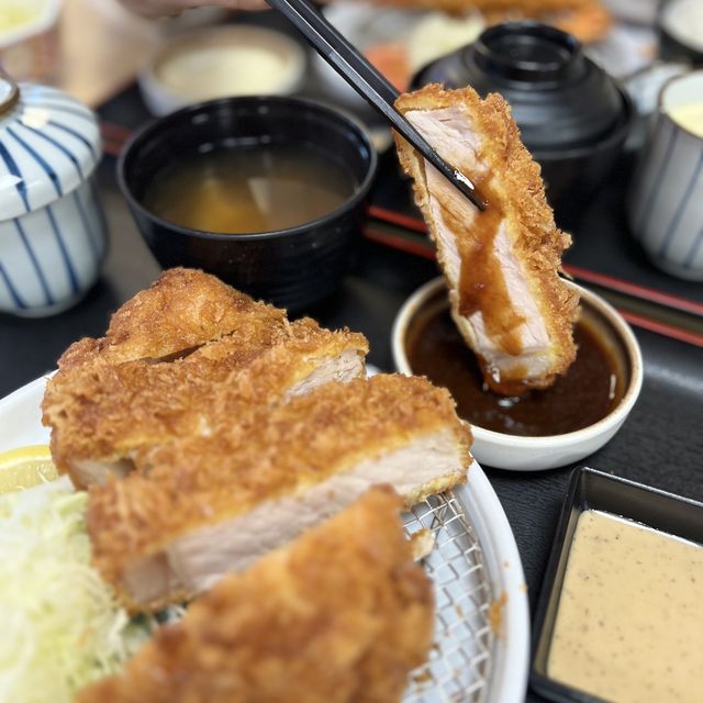 📍香港荃灣|豚本家 · 和式勁厚切吉列豬扒🐷 每啖勁厚肉夠曬口感! 📍香港荃灣|豚本家 · 和式勁厚切吉列豬扒🐷 每啖勁厚肉夠曬口感!