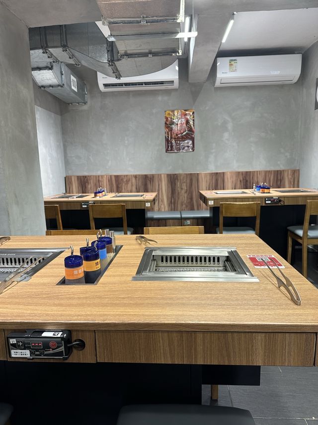 📍旺角美食😋🥩1人前燒肉套餐🍖可自選份量和不同配搭🤩想輕食或飽肚都得👍🏻