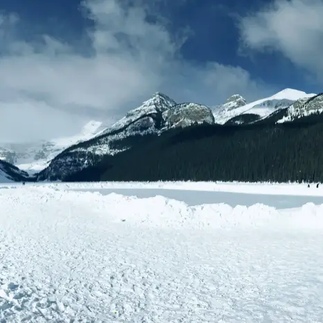 冰封了的露易絲湖❄️⛄️🏔️