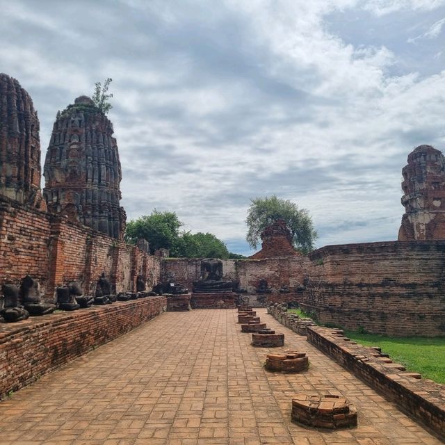 Bueng Phra Ram Park - Ancient Temple UNESCO