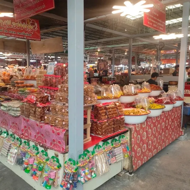 ตลาดขายของฝากวัดหลวงพ่อโสธร