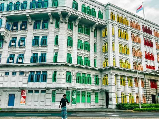 มุมถ่ายรูปตึกหน้าต่างสีรุ้ง ตึกตำรวจเก่าสิงคโปร์