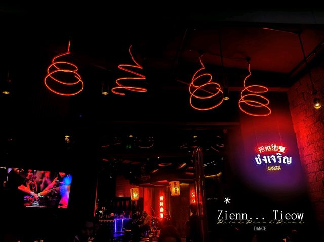 ร้านแฮงค์เอาท์สุดฮิต@MEGABANGNA