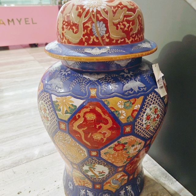 欣賞觸摸到博物館級別 , 精美工藝品！令人流連忘返！