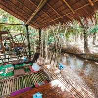 ร้านอาหารริมคลอง สัมผัสใกล้ชิดธรรมชาติในพังงา