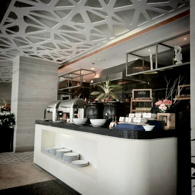 SAVOY CAFE: REMARKABLE BREAKFAST BUFFET