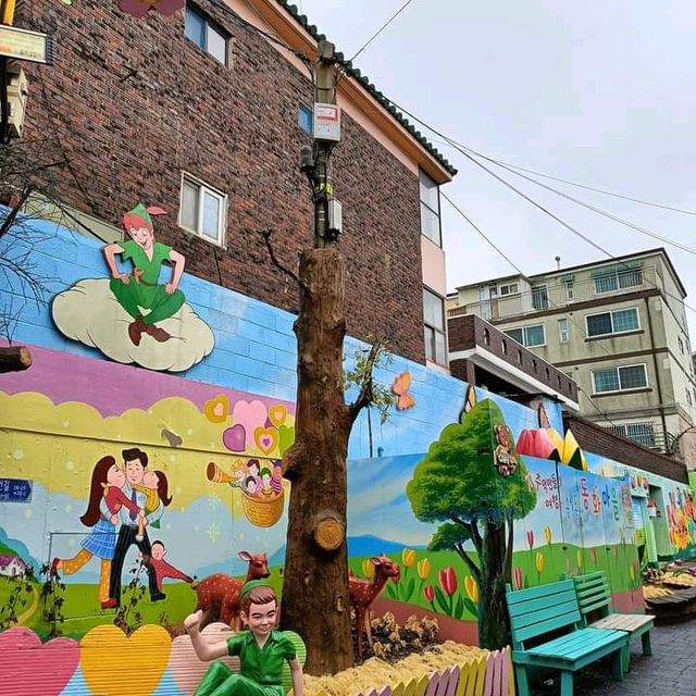 Songwol-dong fairy tale village หมู่บ้านสีรุ้ง