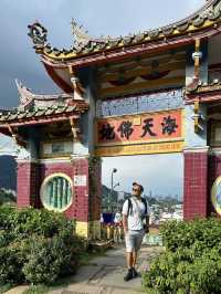 Beautiful gates of Kek Lok Si temple 