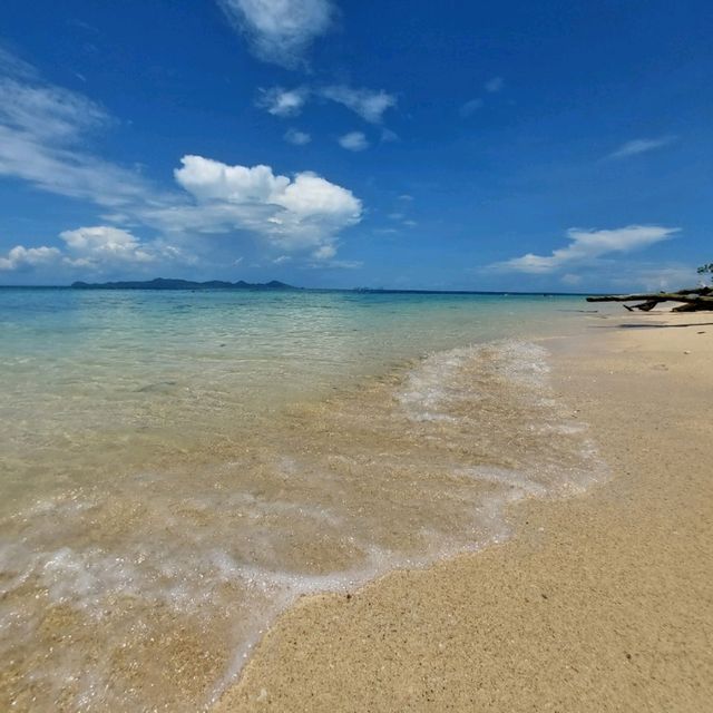 หาดหยงหลิง เกาะกระดาน ุถ้ามรกต