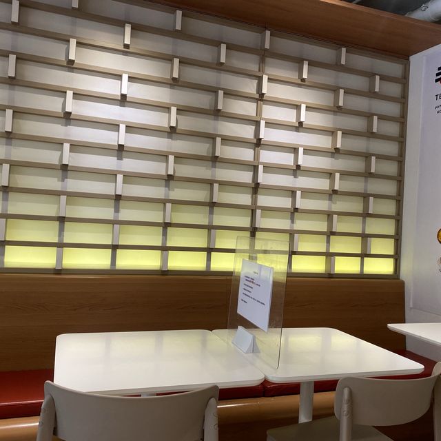 佐敦疏乎厘班戟專門店Tera