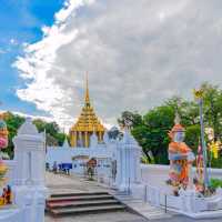 วัดพระพุทธบาท ราชวรมหาวิหาร รอยพระบาทพระพุทธเจ้า