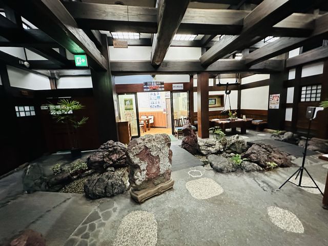 日本名古屋｜半世紀歷史蟹肉料理專門店