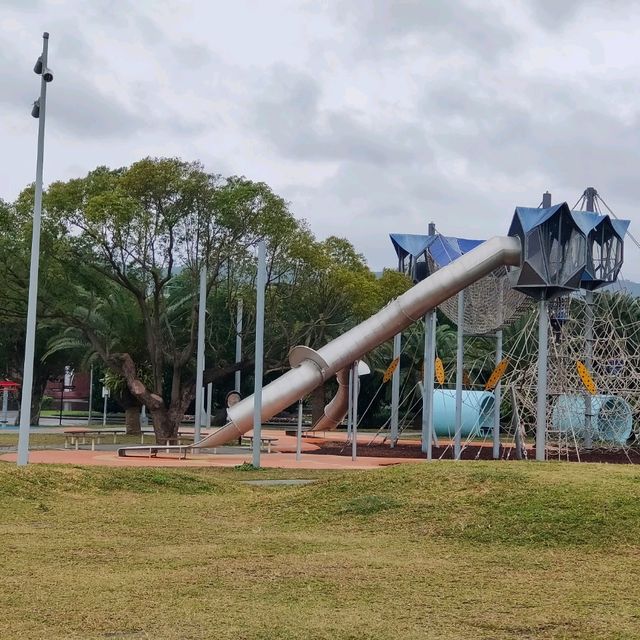 新生公園共融式大型兒童遊樂場