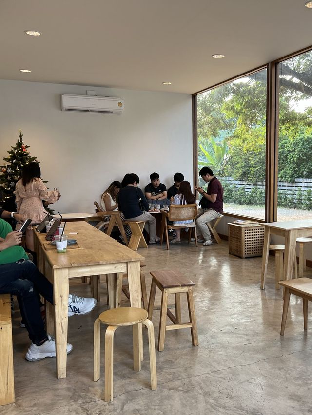 Cafe ลำปาง วิวสวนสวย บรรยากาศดี ขนมอร่อยมั่ก