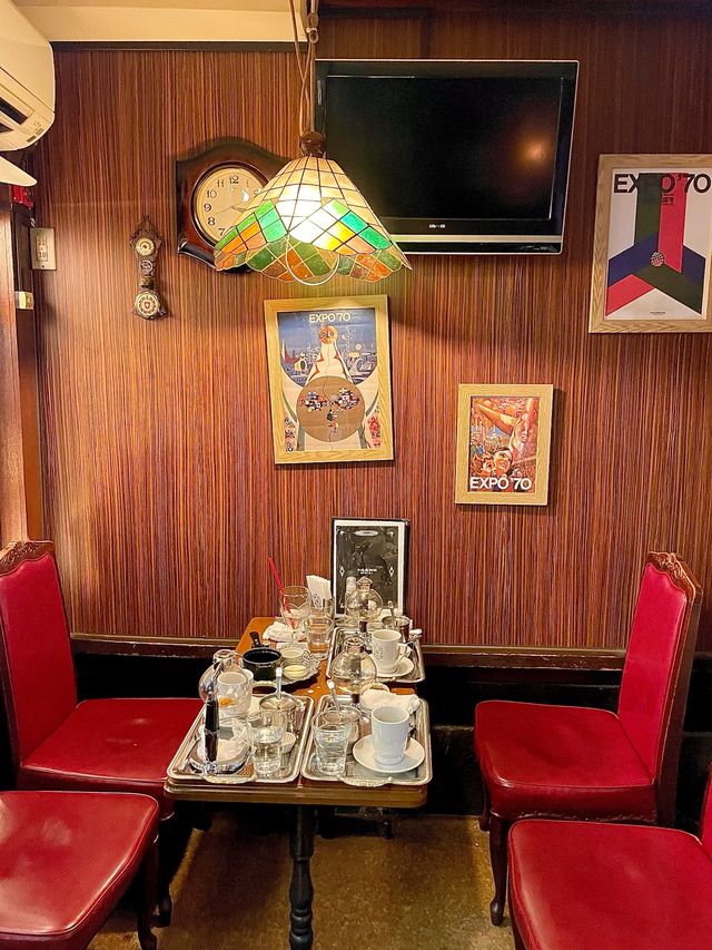 大阪　新世界でレトロな喫茶店
