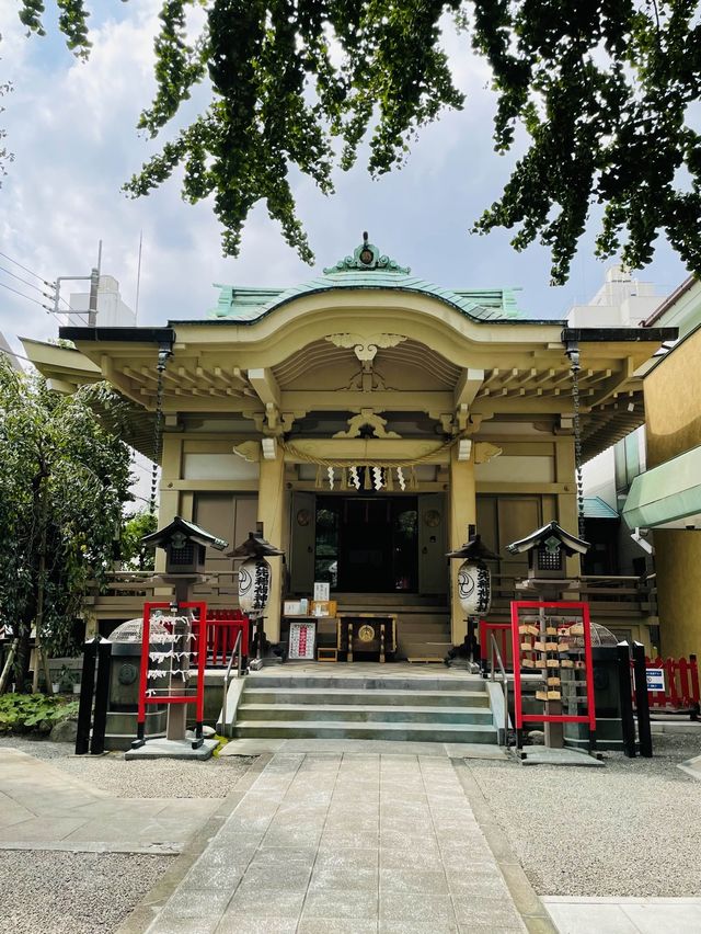 【東京都/矢先稲荷神社】馬術の天井絵が見られる神社