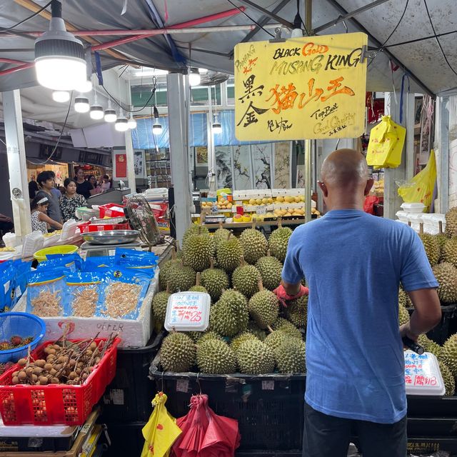 strolling around singapore