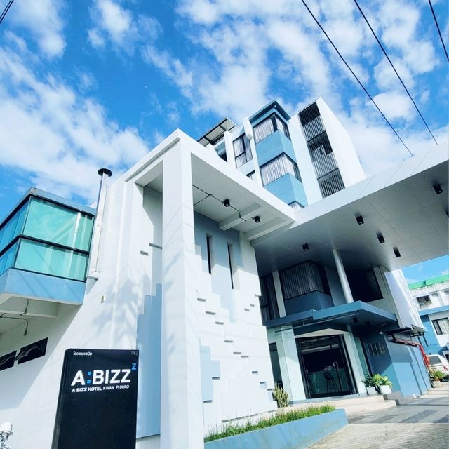 เที่ยวกว๊านพะเยา กับที่พักติดกว๊าน ที่ A:BIZZ Hotel