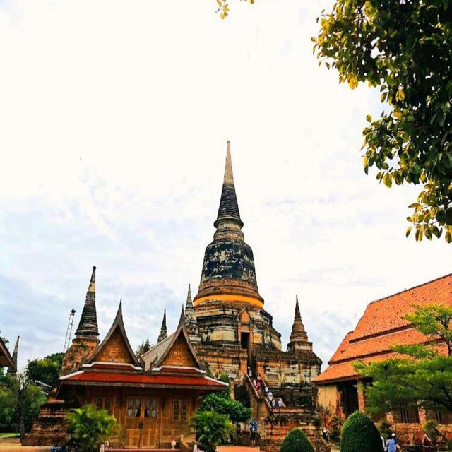 Wat Yai Chai Mongkhon