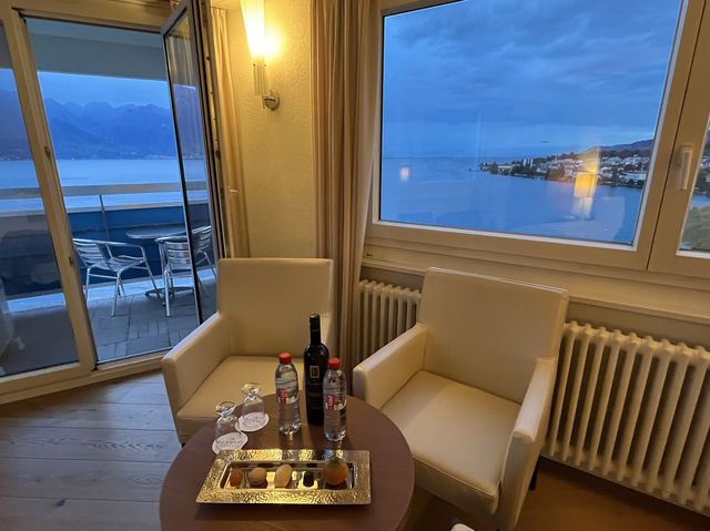 Panoramic Room at 16th with Lake Geneva View