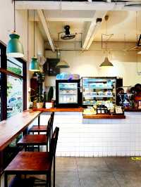 Pluffed Cafe